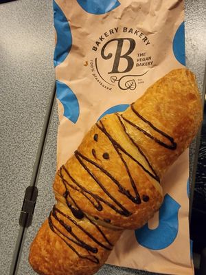 Chocolate-filled croissant at Bakery Bakery - HB in Zurich