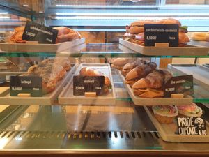 Display cabinet at Bakery Bakery - HB in Zurich