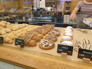 Display cabinet at Bakery Bakery - HB in Zurich