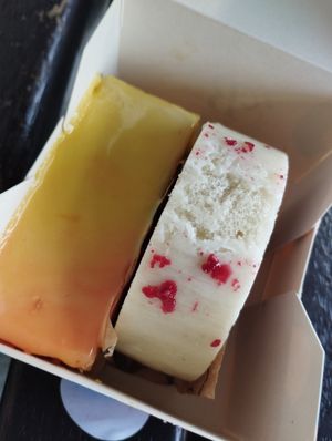 Cakes to take away at Bakery Bakery - HB in Zurich