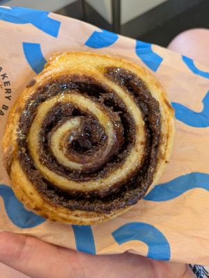 Cinnamon snail at Bakery Bakery - HB in Zurich