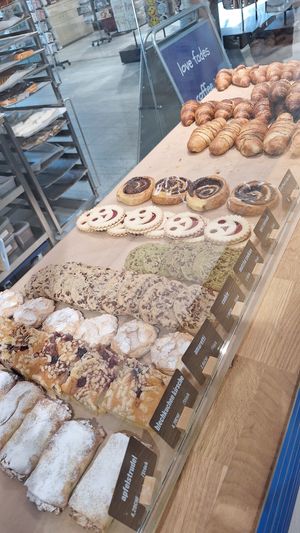 Vegan Bakery 😍 at Bakery Bakery - HB in Zurich