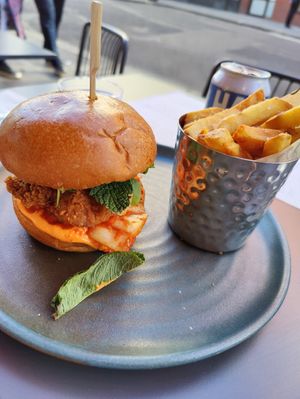 Burger at Mildreds - Covent Garden in London