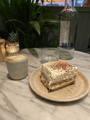 Feast your eyes on the yummy white chocolate tiramisu—do not resist! 🤤  at Mildreds - Covent Garden in London