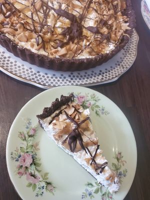 'snickers' cream pie at Bread and Butterflies in West Bridgford