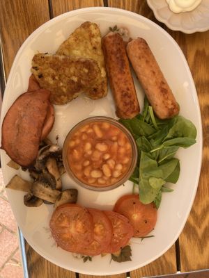 Selicious  at Bread and Butterflies in West Bridgford