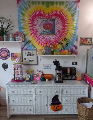 interior at Pacific Donuts in Forest Grove