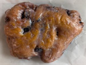 blueberry fritter at Pacific Donuts in Forest Grove