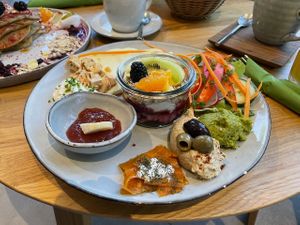 "Von allem ebbis" – alles lecker. at Das LoLo - lose & lokal in Kehl