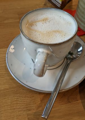 Cappuccino with oat drink at Das LoLo - lose & lokal in Kehl