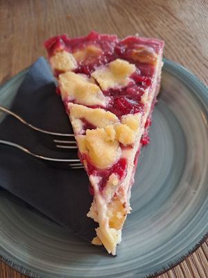 Vegan cheesecake at Schuknecht in Darmstadt