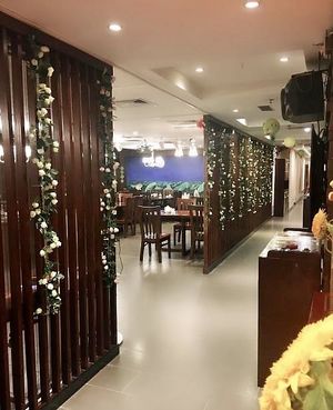 Inside seating  at Pleasant Life Healthy Vegetarian Restaurant 悦意生活素食餐厅 in Shenzhen