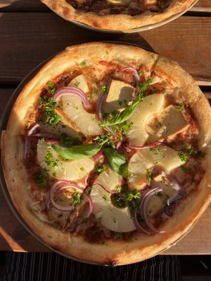 Special of the Week: Hawaii (mit Räuchertofu)  at BESCHDE Pizza in Karlsruhe