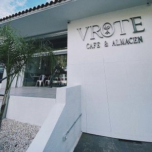 Entrada  at Vrote in Montevideo