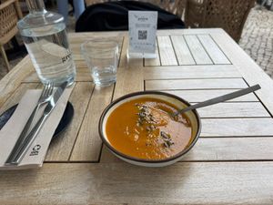Sopa de legumes da época at The Green Affair - Parque das Nações in Lisbon