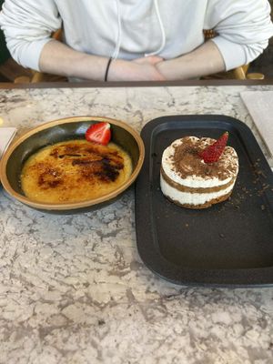 Creme brule and tiramisu at The Green Affair - Parque das Nações in Lisbon