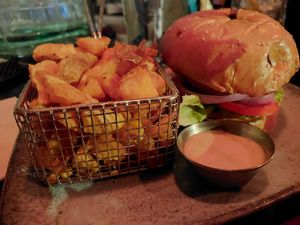 Burger at Alpaca Bar in Tel Aviv