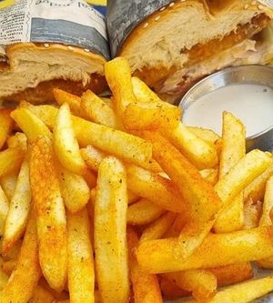  at Alpaca Bar in Tel Aviv