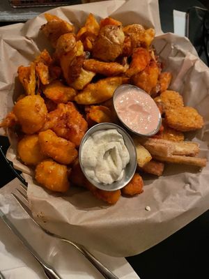 פלטת מטוגנים at Alpaca Bar in Tel Aviv