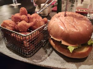 La-feta burger with deep fried cauliflower at Alpaca Bar in Tel Aviv