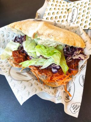 Jackfruit pita at Veganitas in Zurich