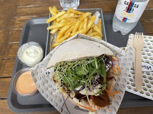 Outlawz seitan combo for 22.90 CHF  at Veganitas in Zurich