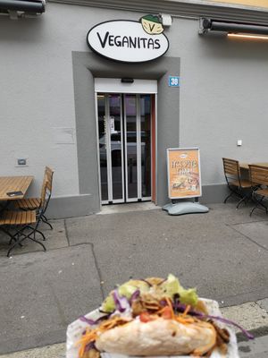 Love the new vegiboss Pita 🤤 at Veganitas in Zurich