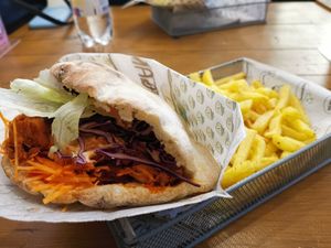 Jacky F. Jackfruit Pita #Veganuary at Veganitas in Zurich