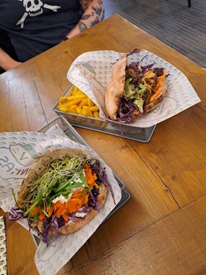 Salmon und Mexican Pita 💕 at Veganitas in Zurich