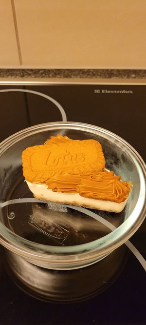 Lotus-Biscuit Cheesecake at Veganitas in Zurich