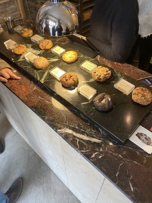 Cookie selection  at Round & Edgy in Berlin