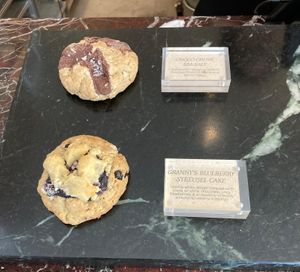  at Round & Edgy in Berlin