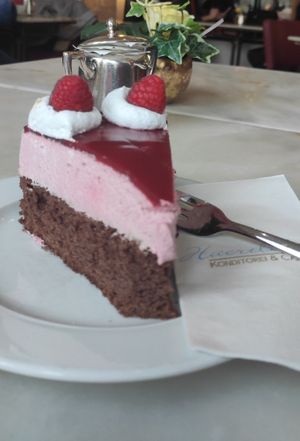 Vegane Himbeer-Torte at Haertle in Braunschweig