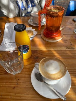  at Morya Café in Santiago