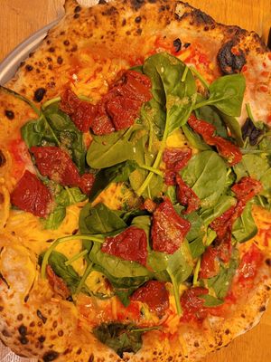 Veganisierte Pizza Spinachi at hey.fratelli in Guetersloh