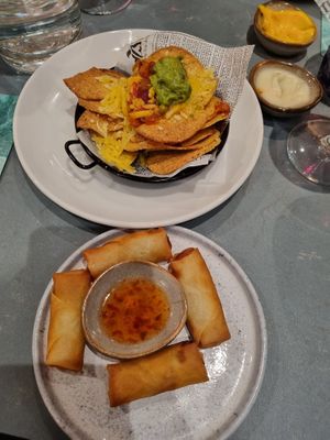 Nachos & loempias at Rozey in Amersfoort