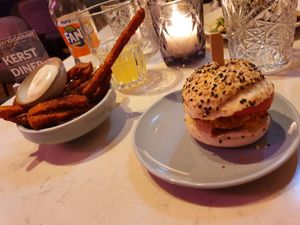 "Chicken" burger, sweet potato fries at Rozey in Amersfoort