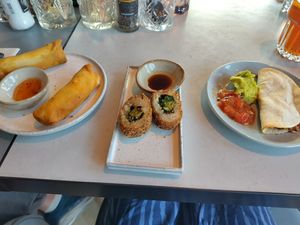 Loempia, springrolls & quesadilla at Rozey in Amersfoort