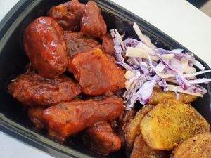 BBQ Wingz Combo

SPECIAL FEATURE INCLUDES: Barbecue Vegan Wings, Garlic Herb Potatoes, Coleslaw at Vegan Sol in Ajax