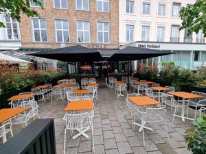 Front terrace, spacious at NOMAD in Bruges
