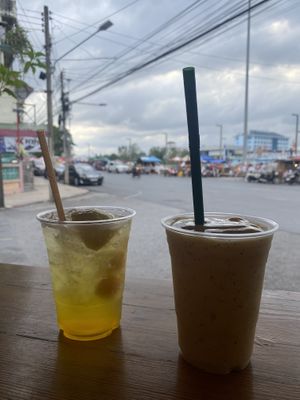 Mango soda and mango and passion fruit smoothie   at Sweet Kitchen in Surat Thani