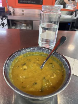 olla gitana de garbanzos  at Plantamientos in Madrid