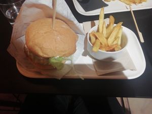 Hamburguesa de setas at La Lola in La Seu Durgell