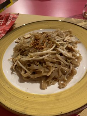 Vegan pad thai  at KINDII Baan Thai in Milan