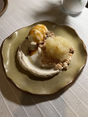 Pear crumble  at Gioia Cocina Botánica in Buenos Aires