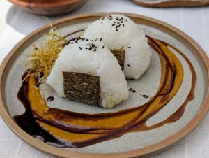 Onigiri at Gioia Cocina Botánica in Buenos Aires