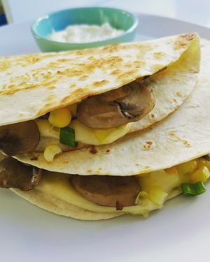 Quesadillas champiñon, choclo y cebollin  at Battus Kaffee in La Serena