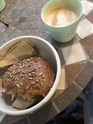 Lachsbrötchen   at Hempies - Händelstraße in Cologne