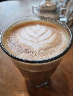 Flat White at Hempies - Händelstraße in Cologne