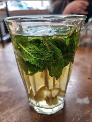 Frischer Pfefferminztee at Hempies - Händelstraße in Cologne